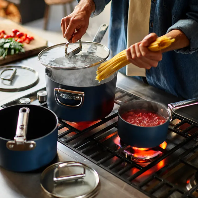 Casserole anti-adhésive 23 cm bleue Space Joseph Joseph