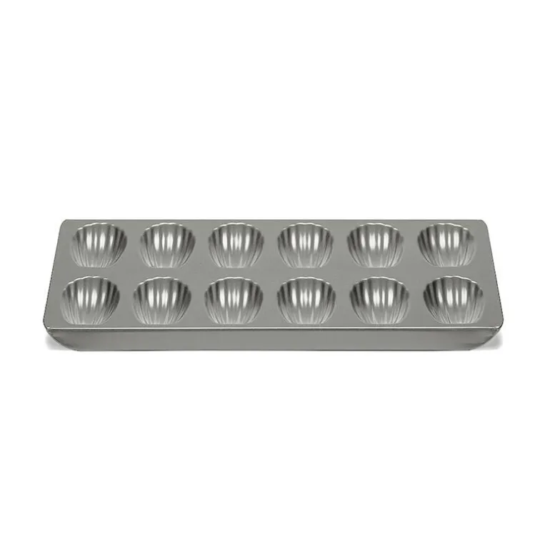 Moule acier revêtu 12 madeleines