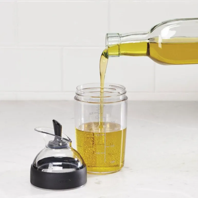 Shaker à vinaigrette 236 mL Oxo