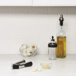 Shaker à vinaigrette 236 mL Oxo
